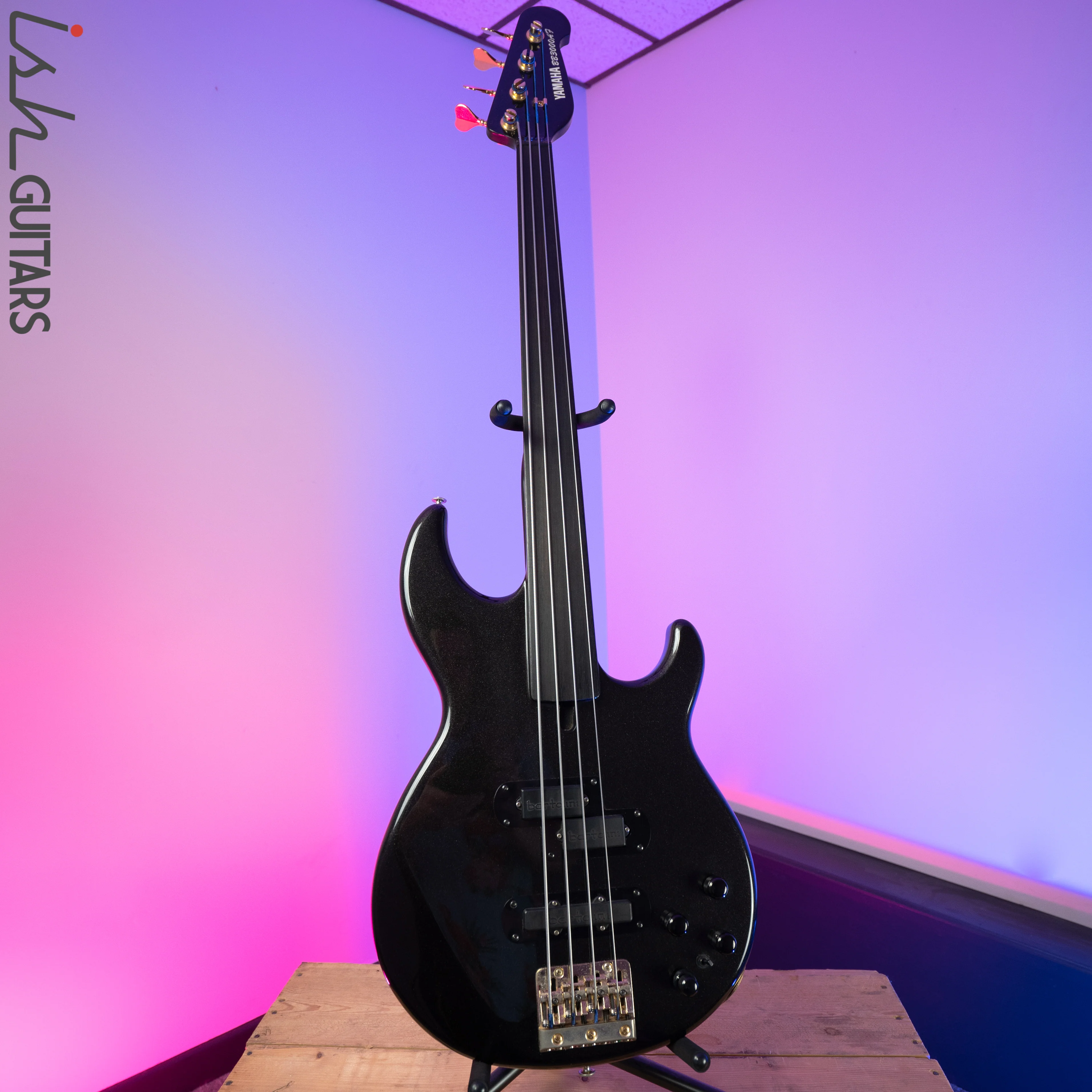 1990's Yamaha BB3000AF 4 String Fretless Metallic Black - Image 4
